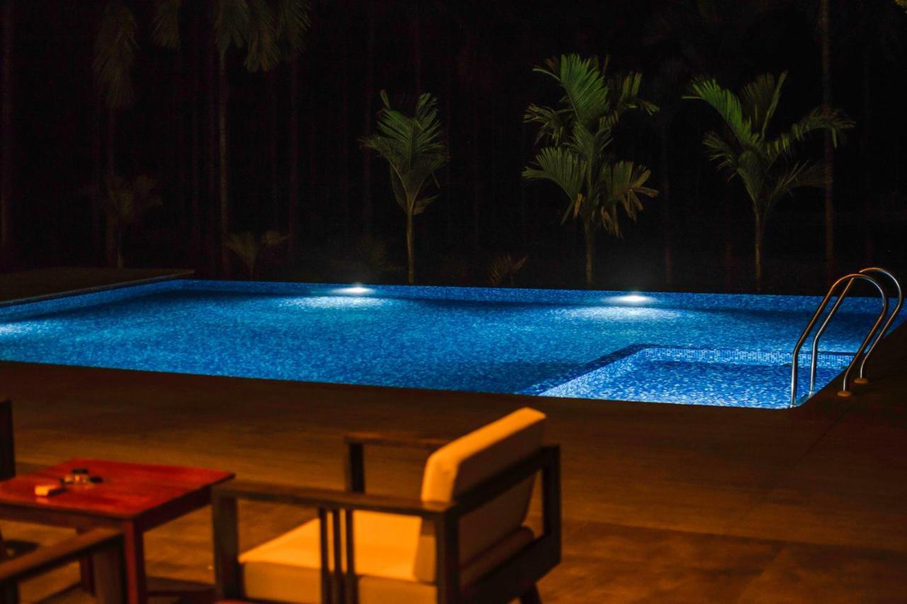 Stayvista At Tall Silver With Infinity Pool & Breakast Мадикери Екстериор снимка